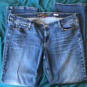 Junior's Size 17 Arizona Boot Cut Jeans